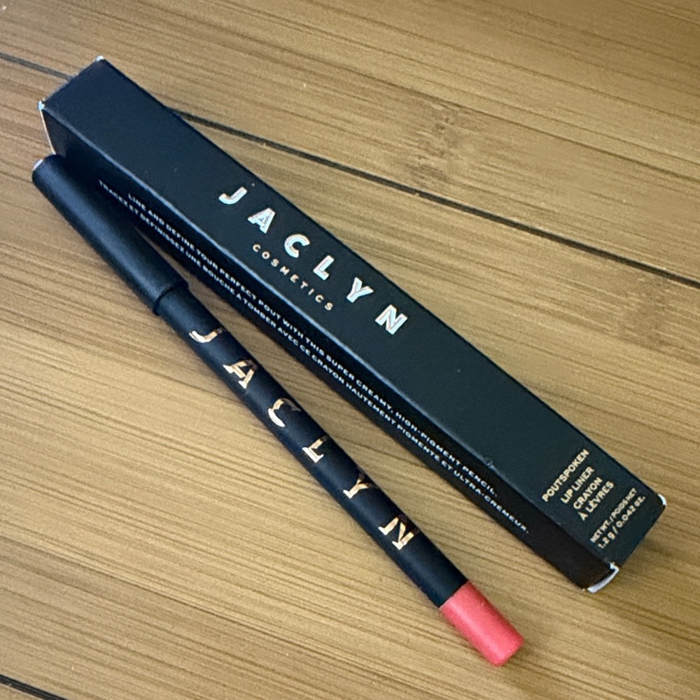 No Rules cherry red Lip Liner by Jaclyn Cosmetics